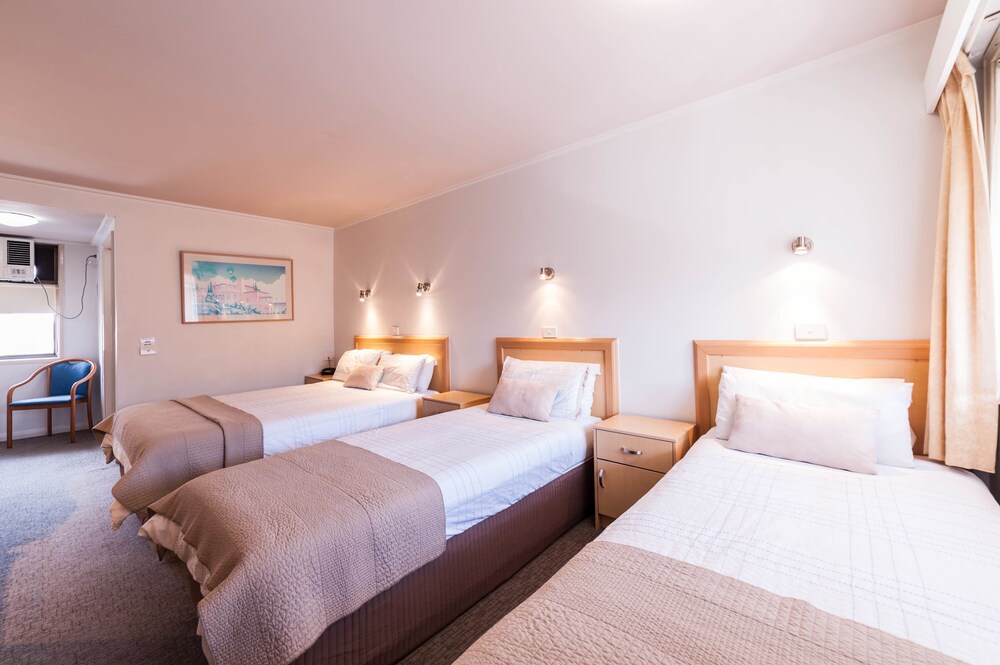 Eastern Sands Motel 10/42