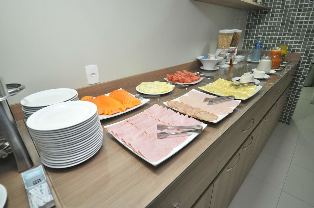 MONT BLANC SUITES DUQUE DE CAXIAS 28/41