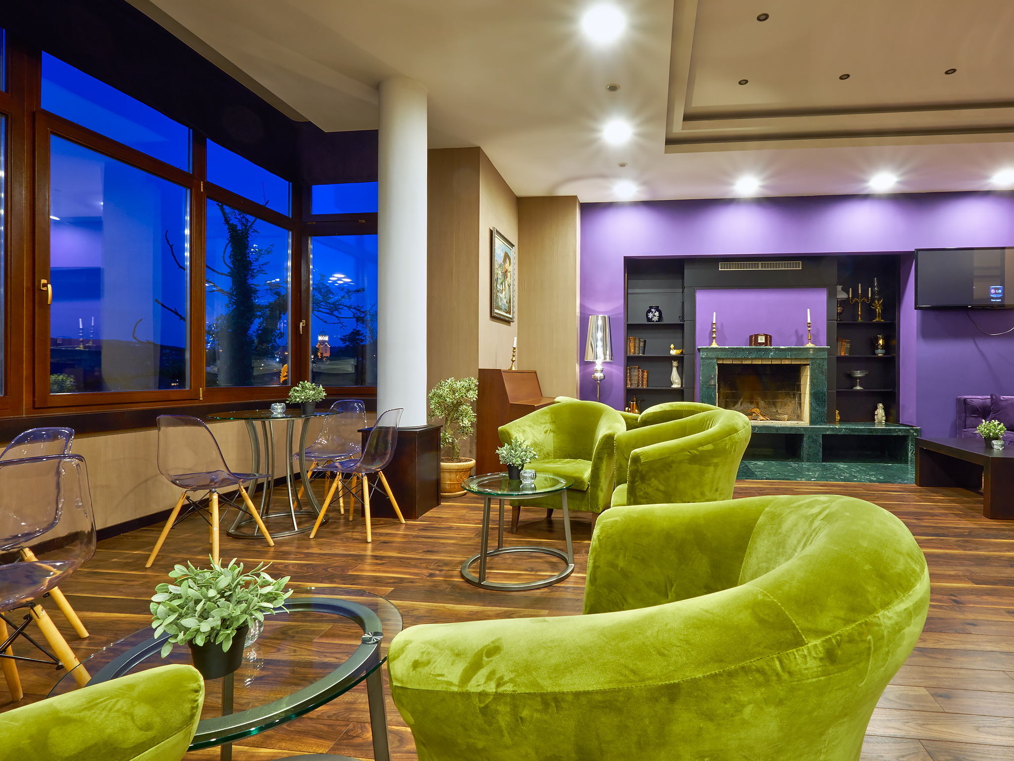 Yantra Grand Hotel 36/57