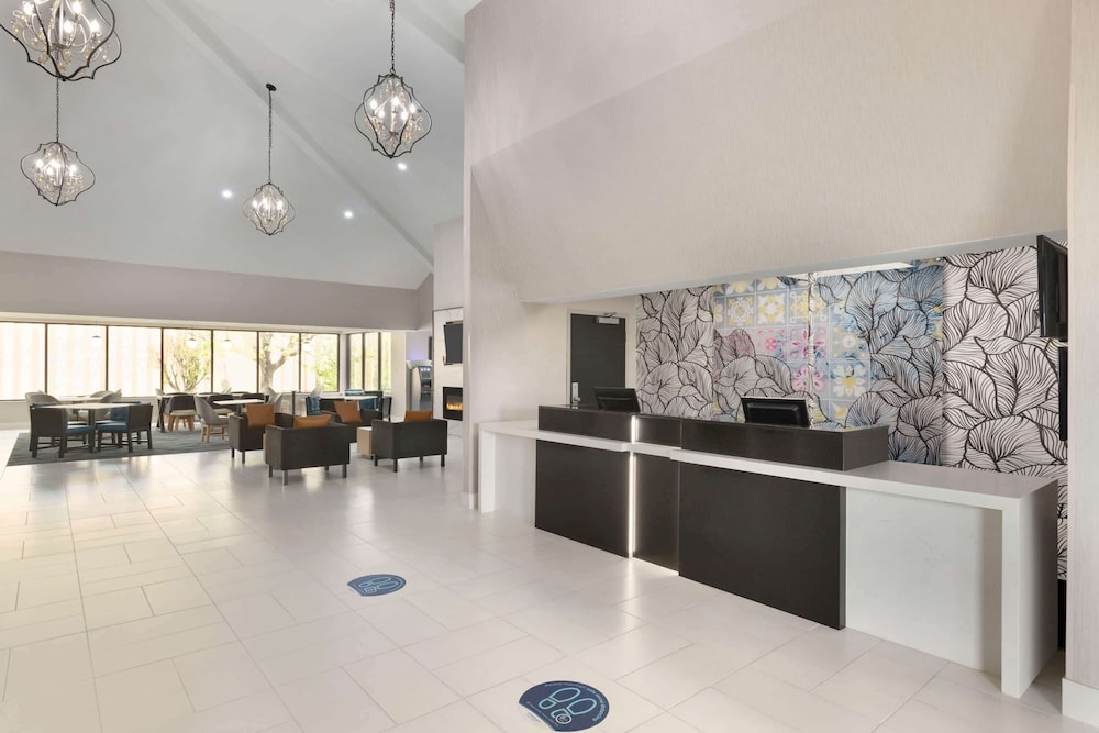 La Quinta Inn & Suites by Wyndham Dothan 16/71