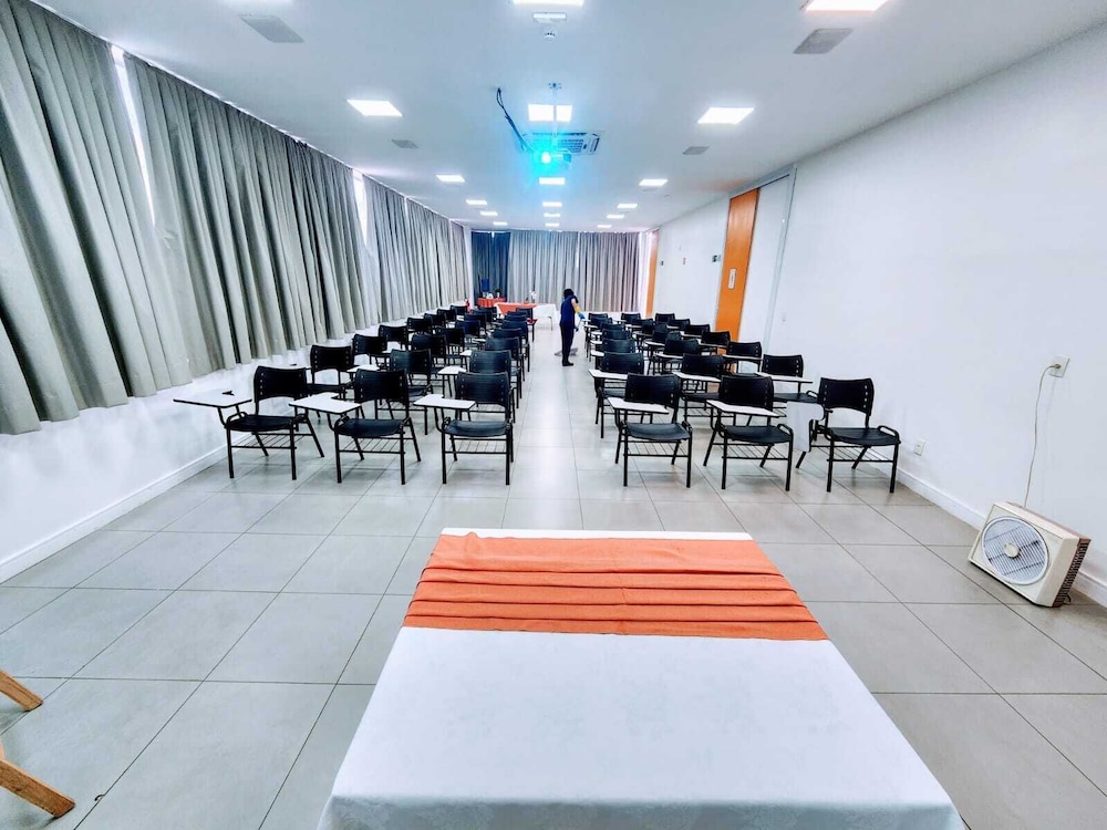 Minas Garden Hotel 38/46