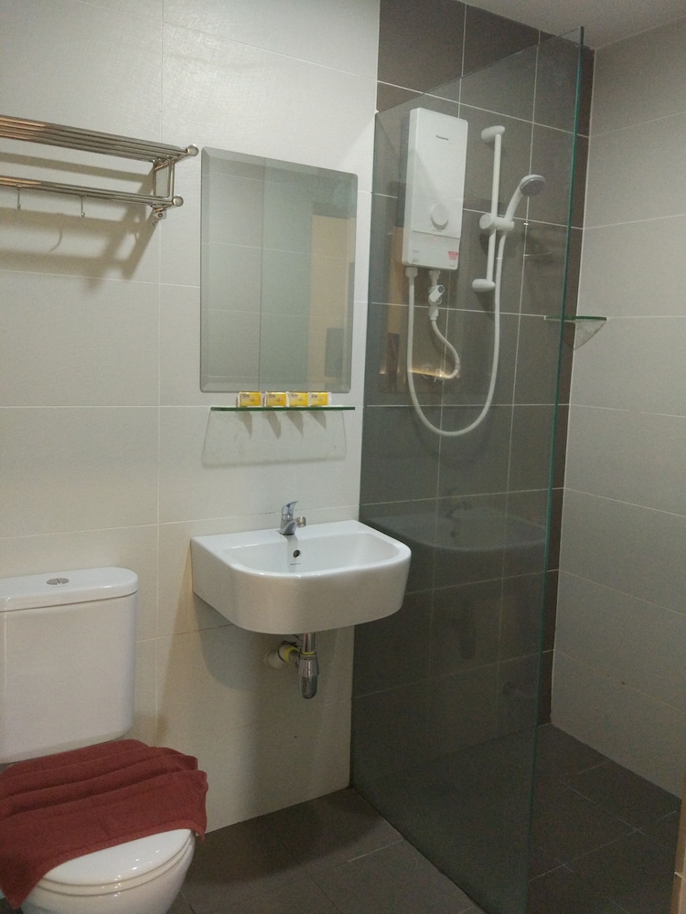 Hotel Alpha 16/58