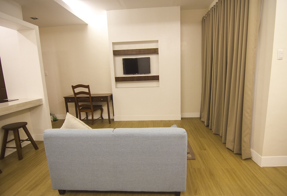 The Reef Hotel And Residences 39/51