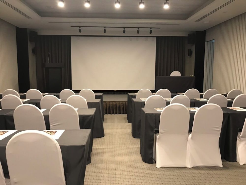 The Journey Hotel Bangna 54/60