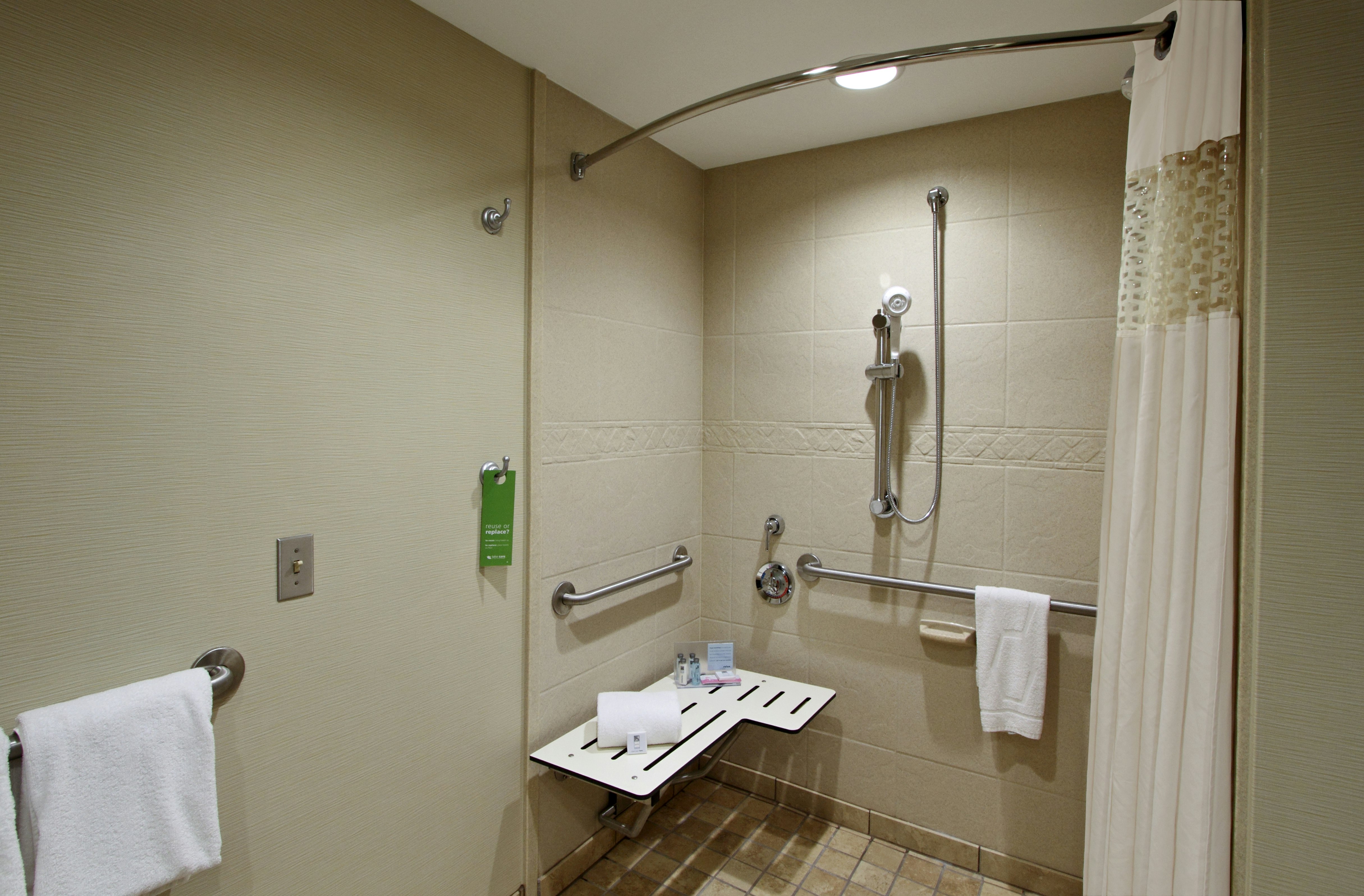 Hampton Inn Hagerstown 80/80
