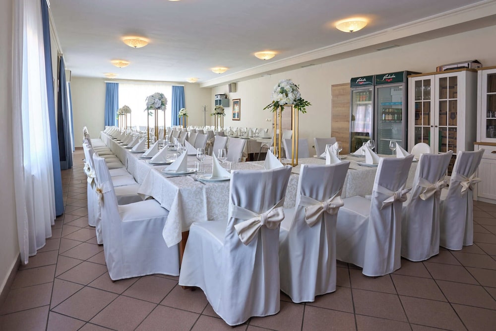 Hotel Phoenix Velika Gorica 25/36