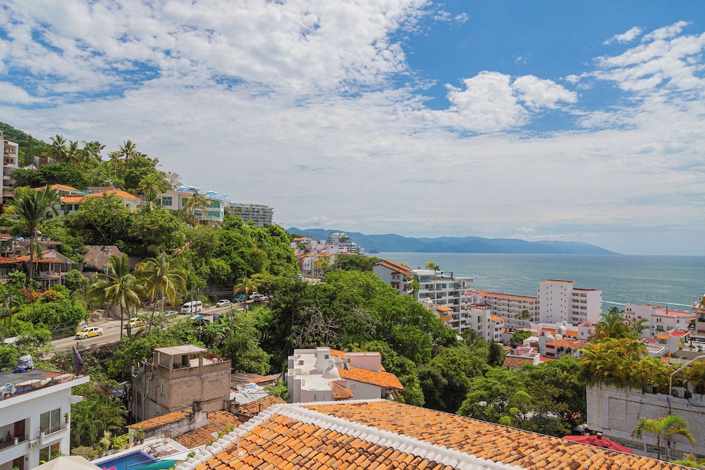 Amaca Hotel Puerto Vallarta 71/76