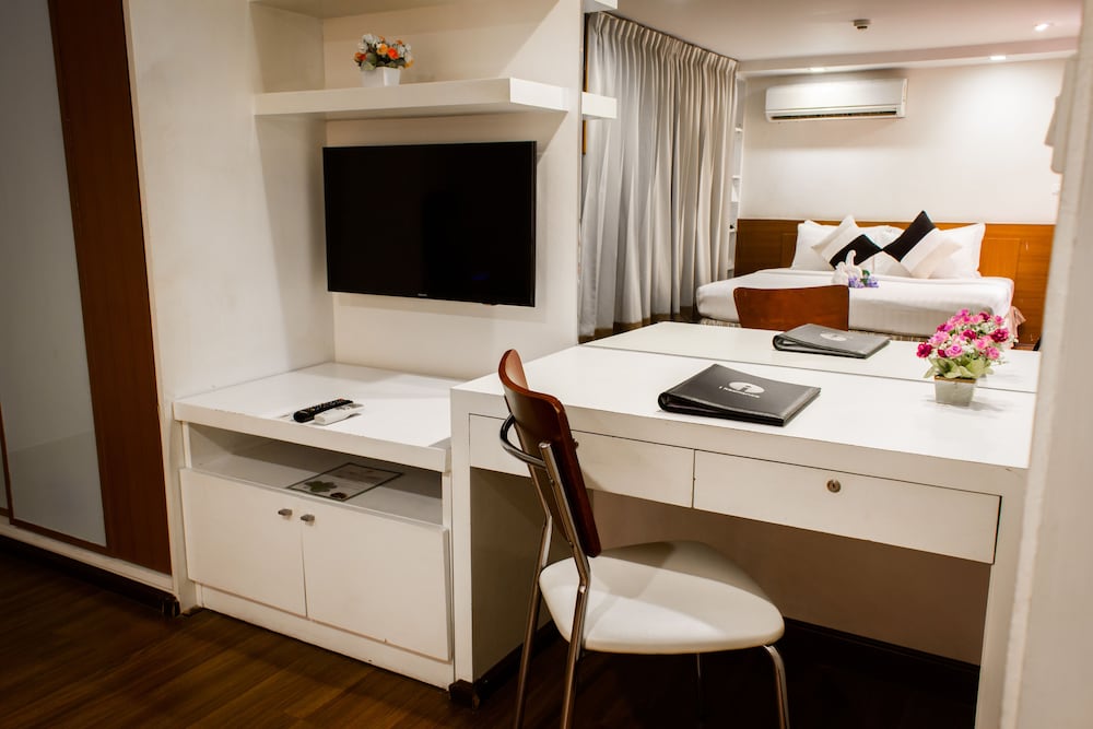 I Residence Hotel Sathorn 27/59