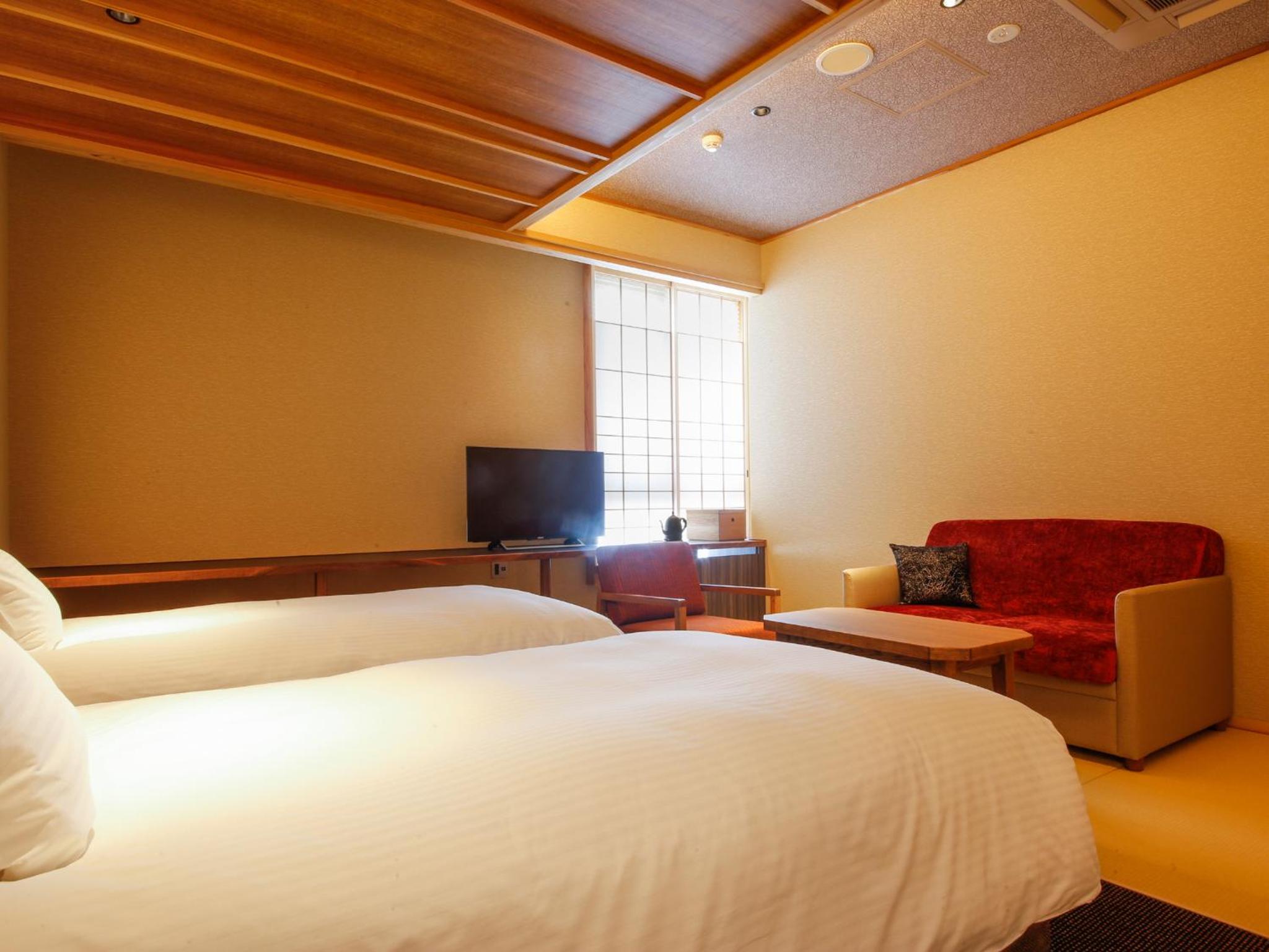 Moderate, Twin Beds