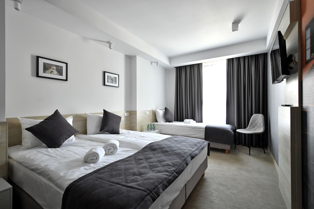 Lubhotel 8/66