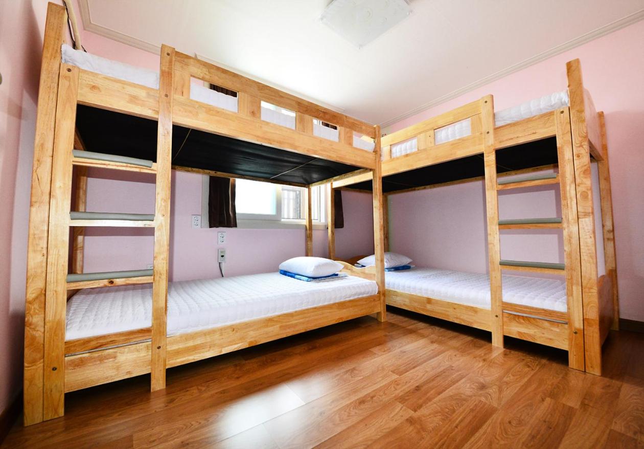 Female Dorm, Female Only, 4 Beds
