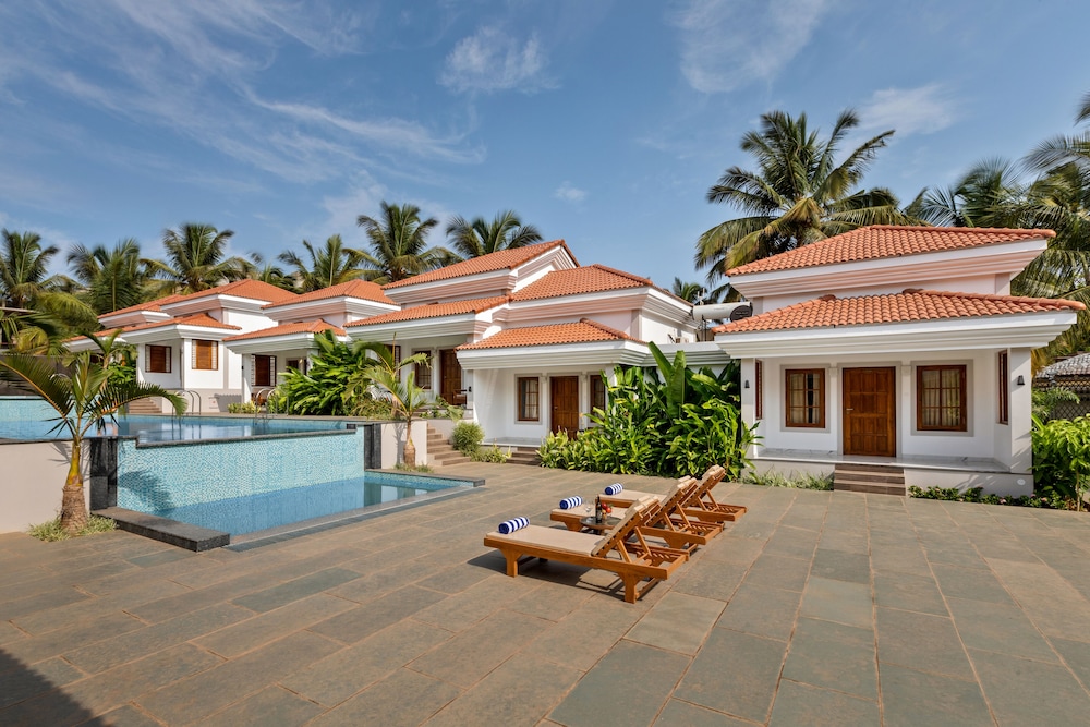 Leoney Resort 30/35