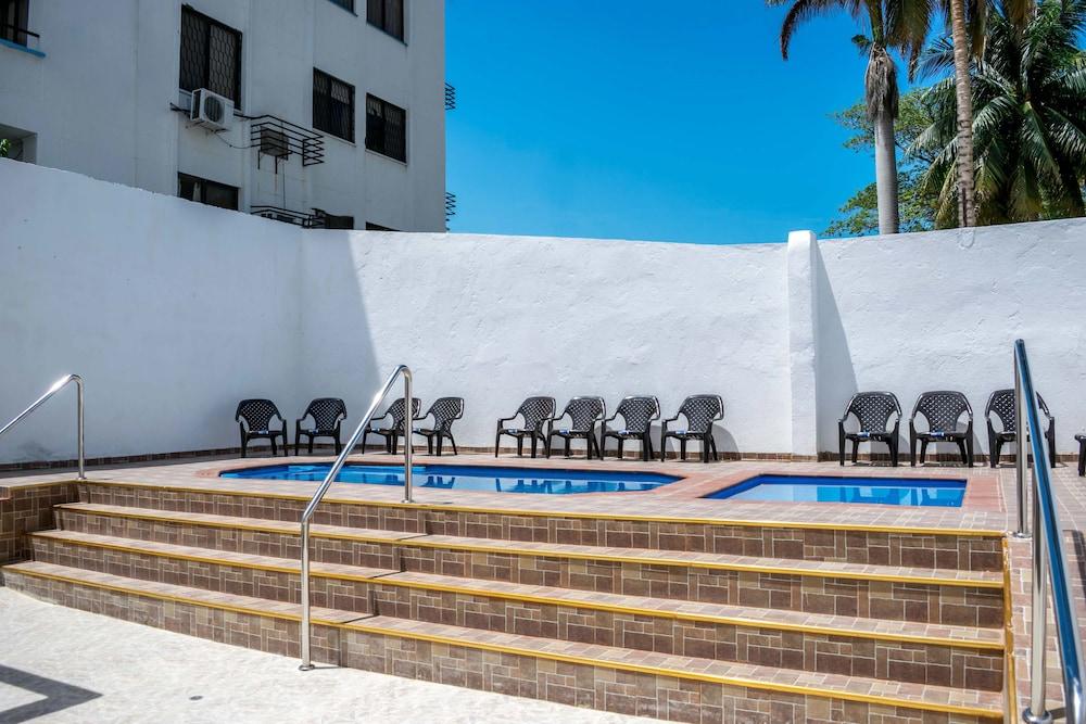 Hotel Rodadero Inn By GEH Suites in SANTA MARTA