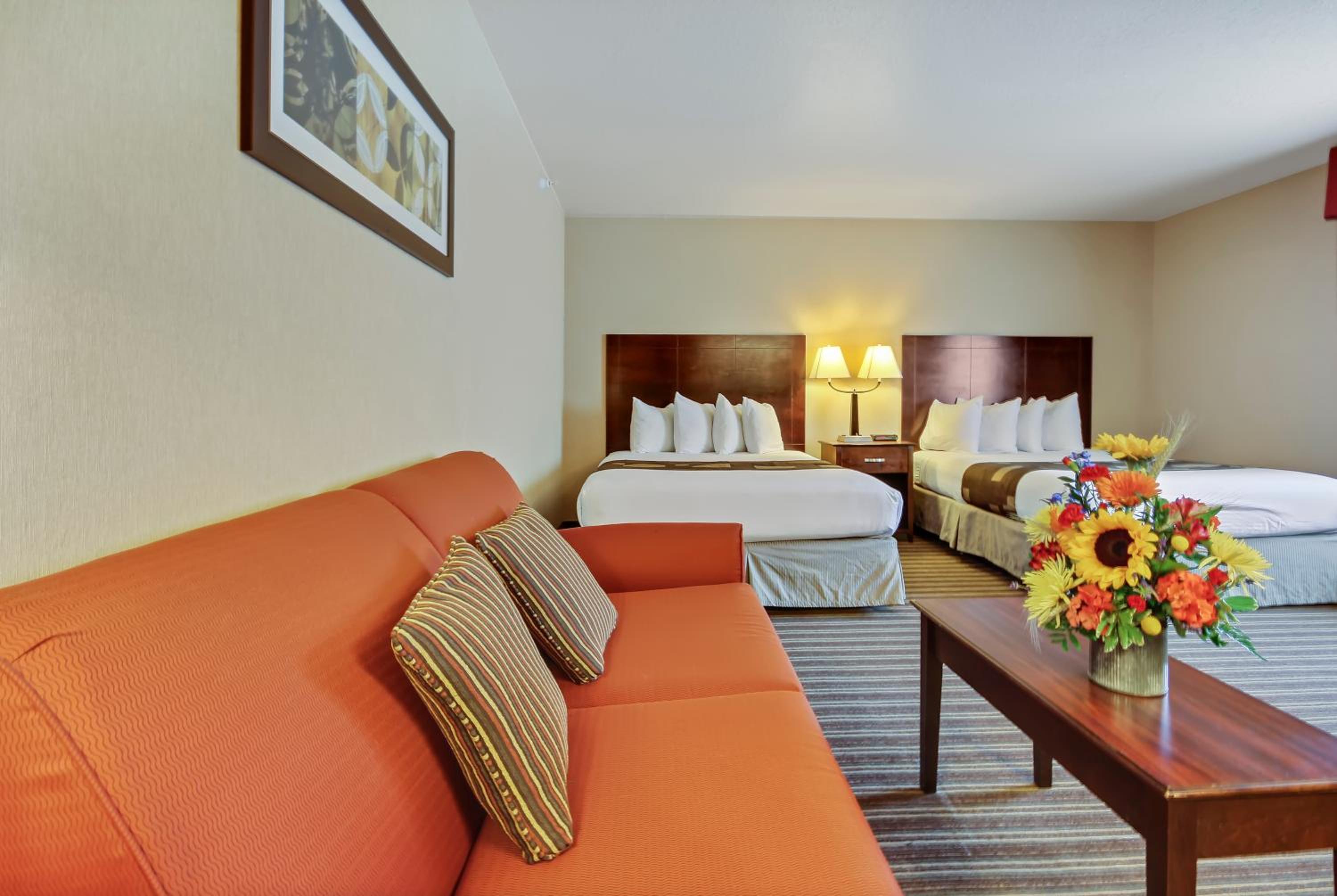 Yellowstone West Gate Hotel 35/51