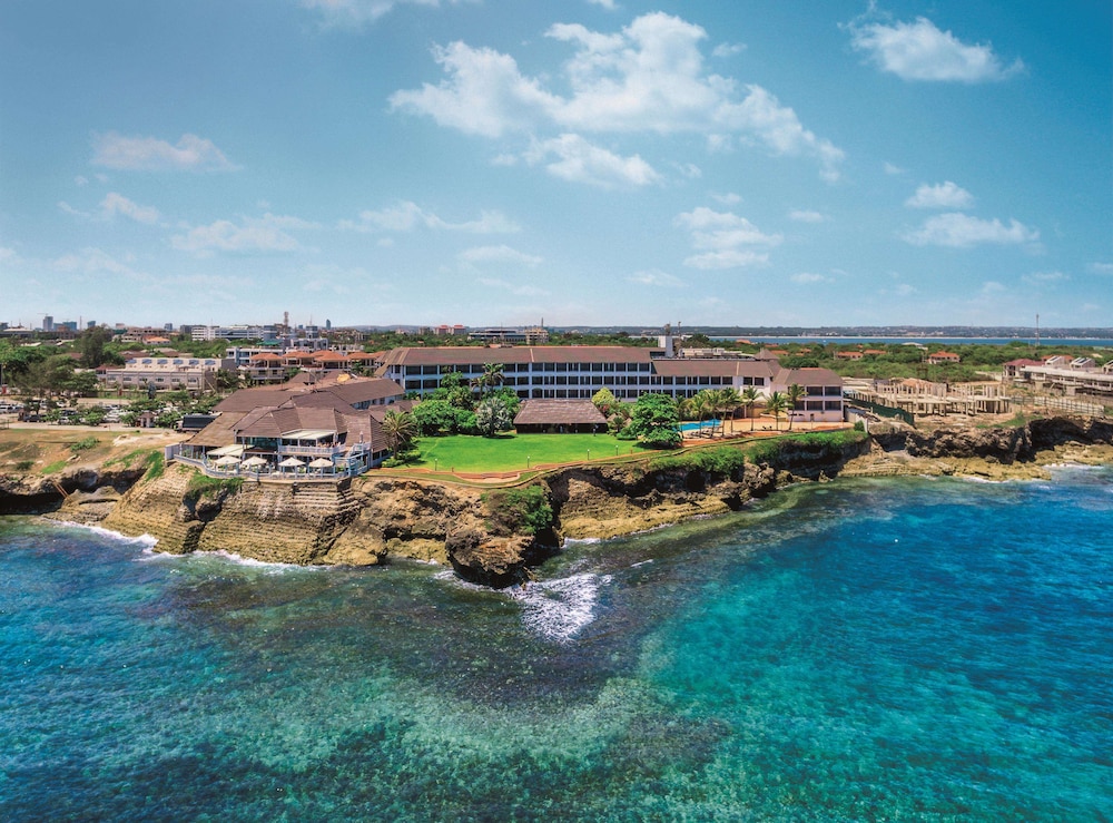 Sea Cliff Village 45/50