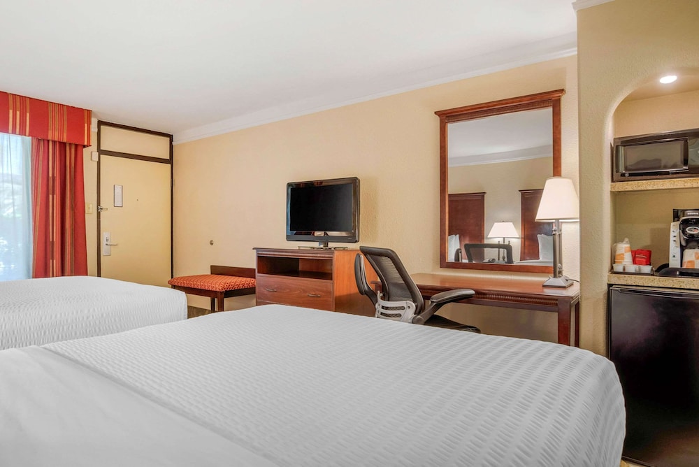 Clarion Inn Conference Center Gonzales, LA 14/41