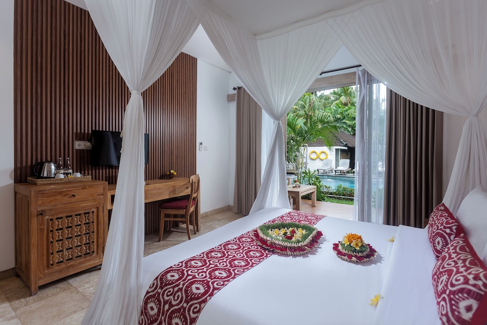 Kailash Suites 5/33