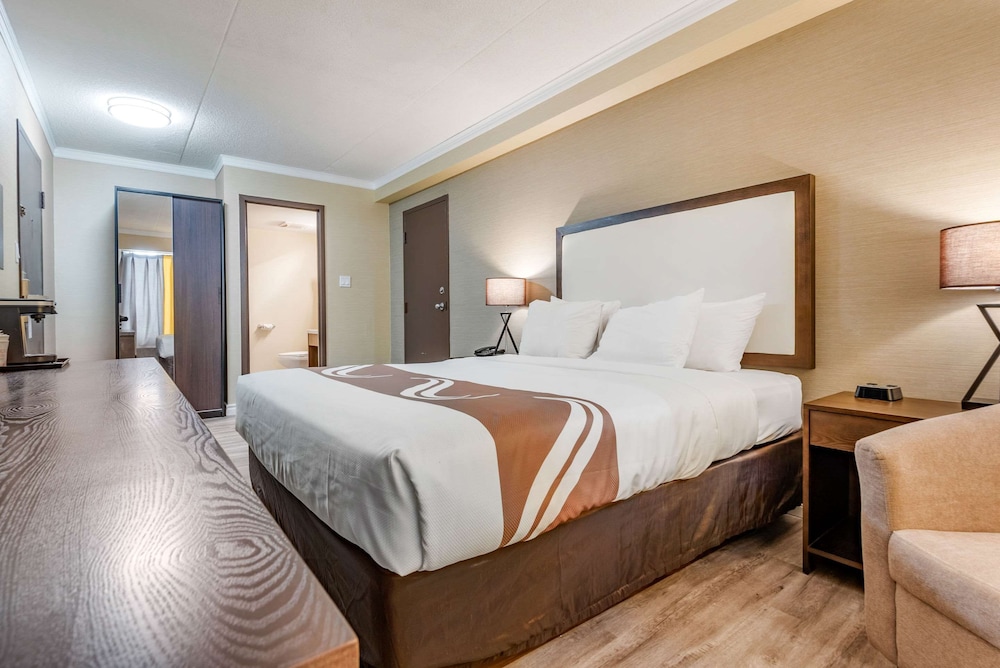 Quality Inn and Suites Niagara Falls ON 15/30