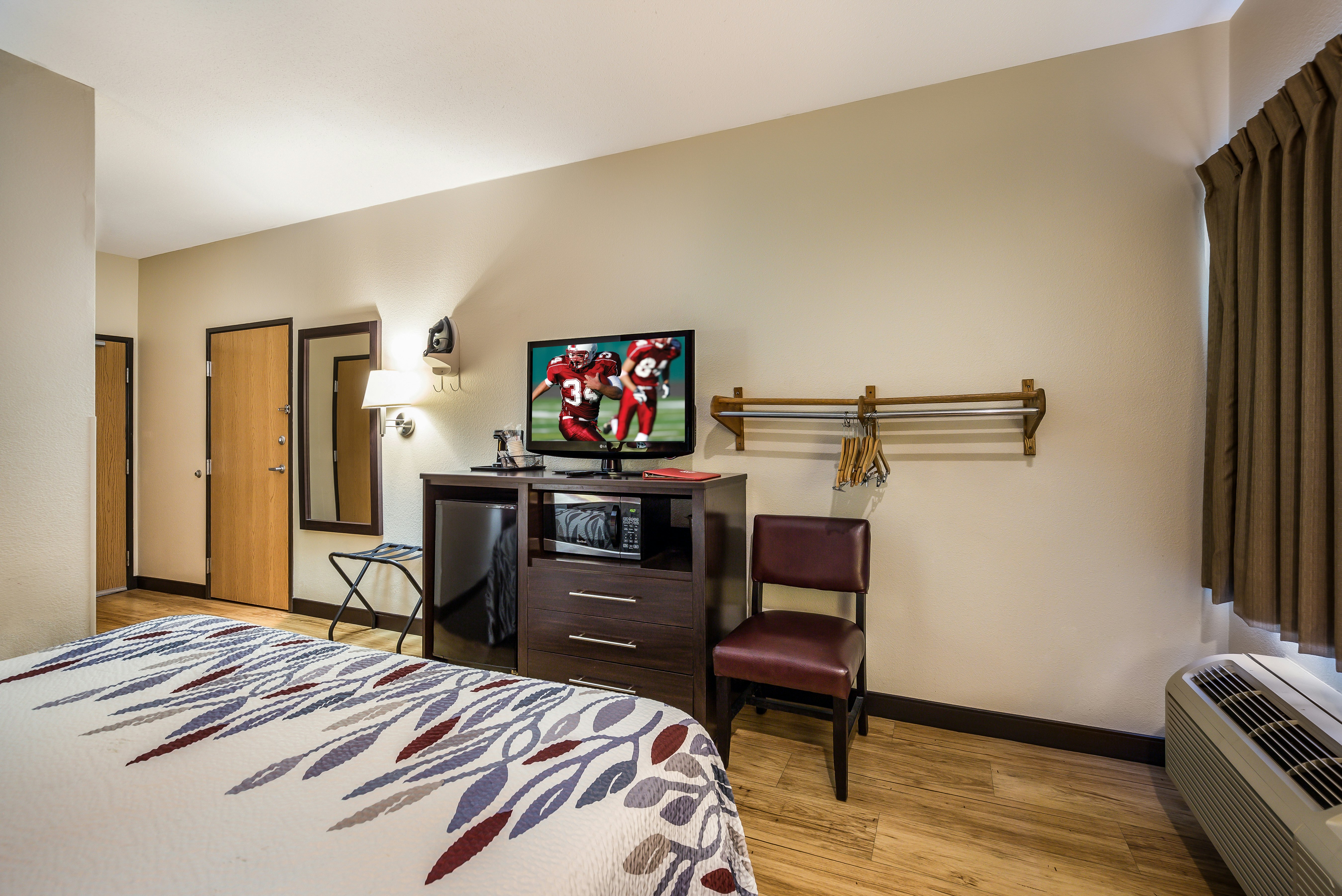 Red Roof Inn St Louis - Troy, IL 16/47