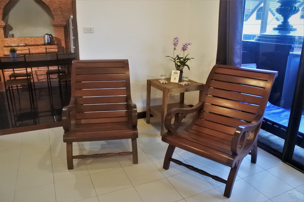 Hi Karon Beach Hotel 32/50