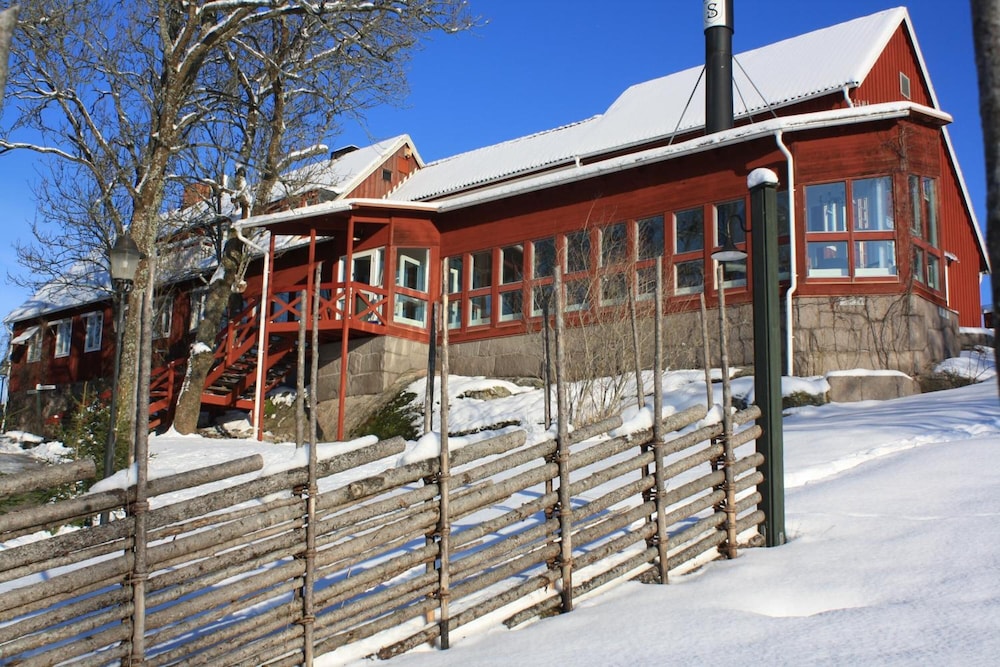 Skeviks Gård 4/50