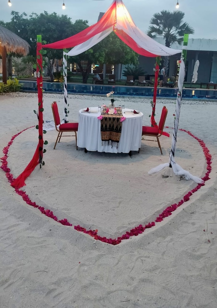 Kambaniru Beach Hotel and Resort 41/49
