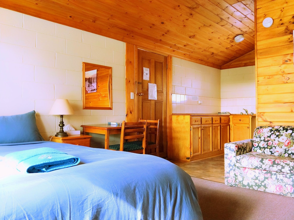 TWELVE APOSTLES MOTEL & COUNTRY RETREAT 16/50