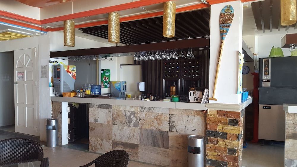 Dreamwave Hotel Puerto Galera 8/42