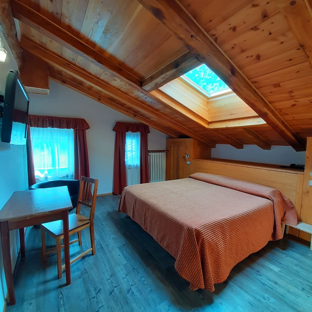 Hotel Crampon 9/69