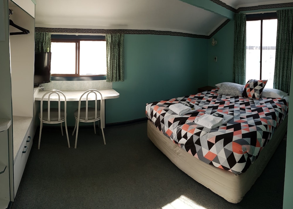 Pure Motel & Guest House 16/75