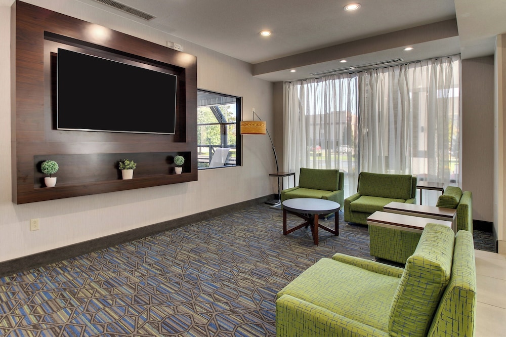 Holiday Inn Express Fishkill-Mid Hudson Valley 54/71