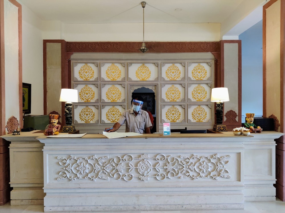 Umaid Lake Palace 7/50