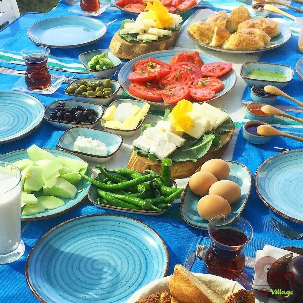 ION Village Urla 9/13