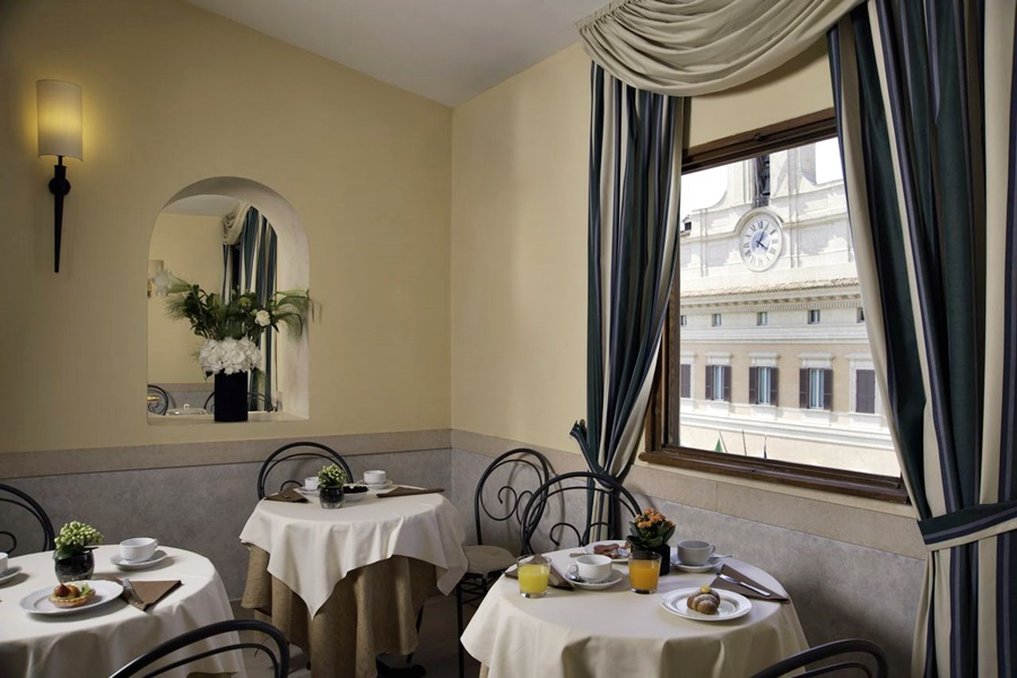 Colonna Palace Hotel 35/47