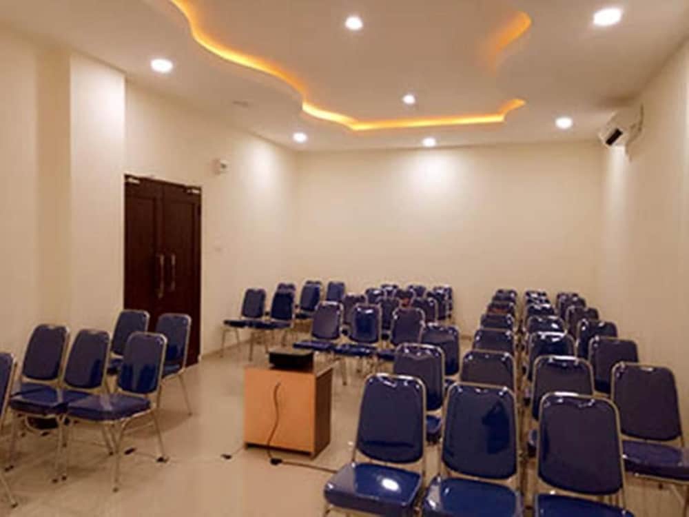 Venia Hotel 40/45