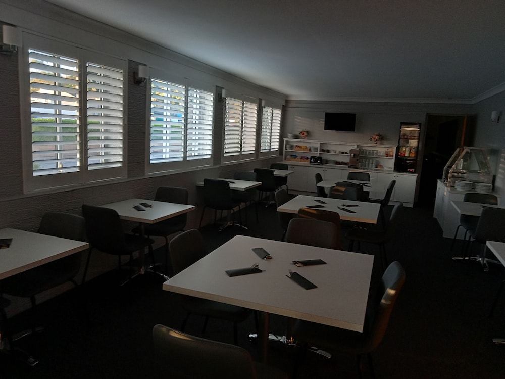 Solomon Inn Wollongong 42/58
