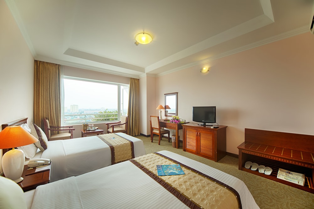 Muong Thanh Grand Phuong Dong Hotel 13/44