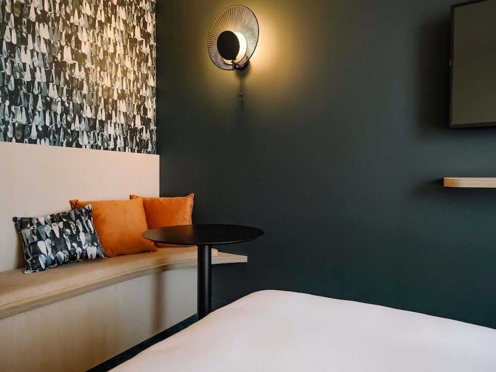STANDARD, TWIN BEDS