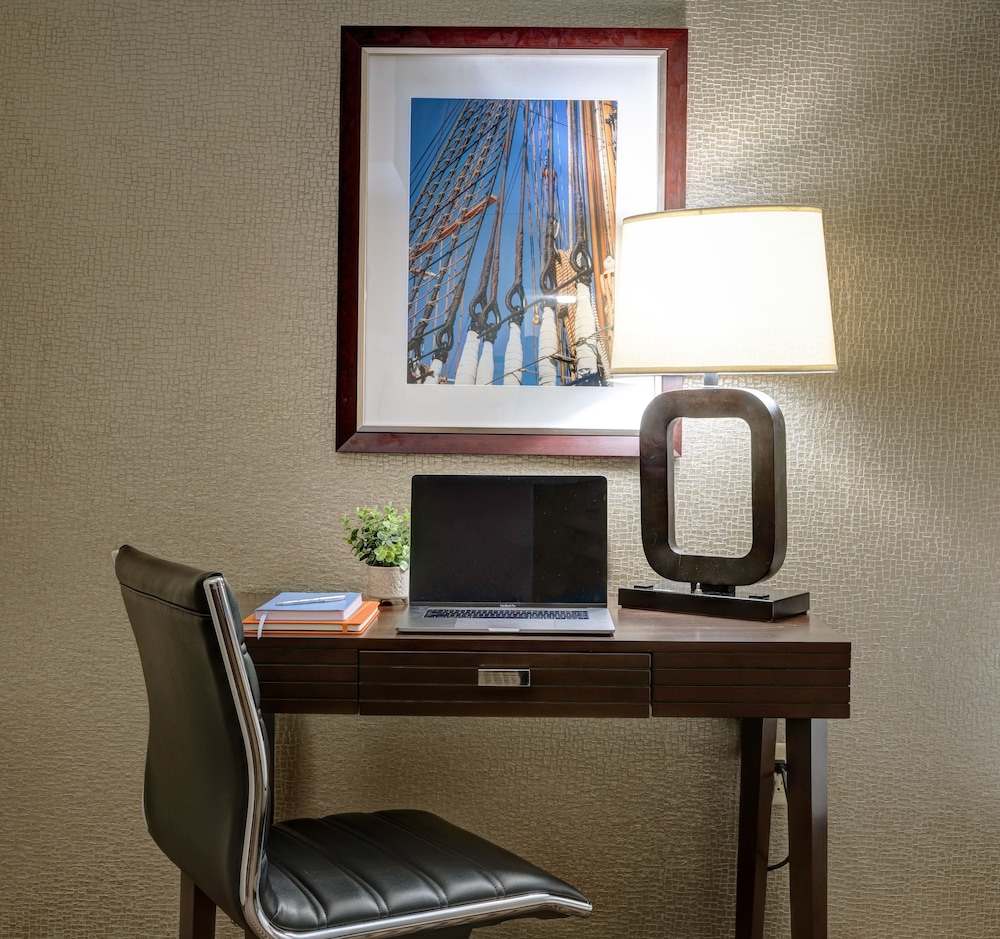 The Garrison Hotel & Suites Dover-Durham, Ascend Hotel Collection 42/45