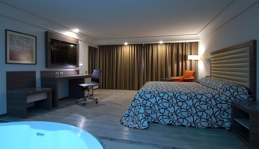 Econo Express Hotel 9/37