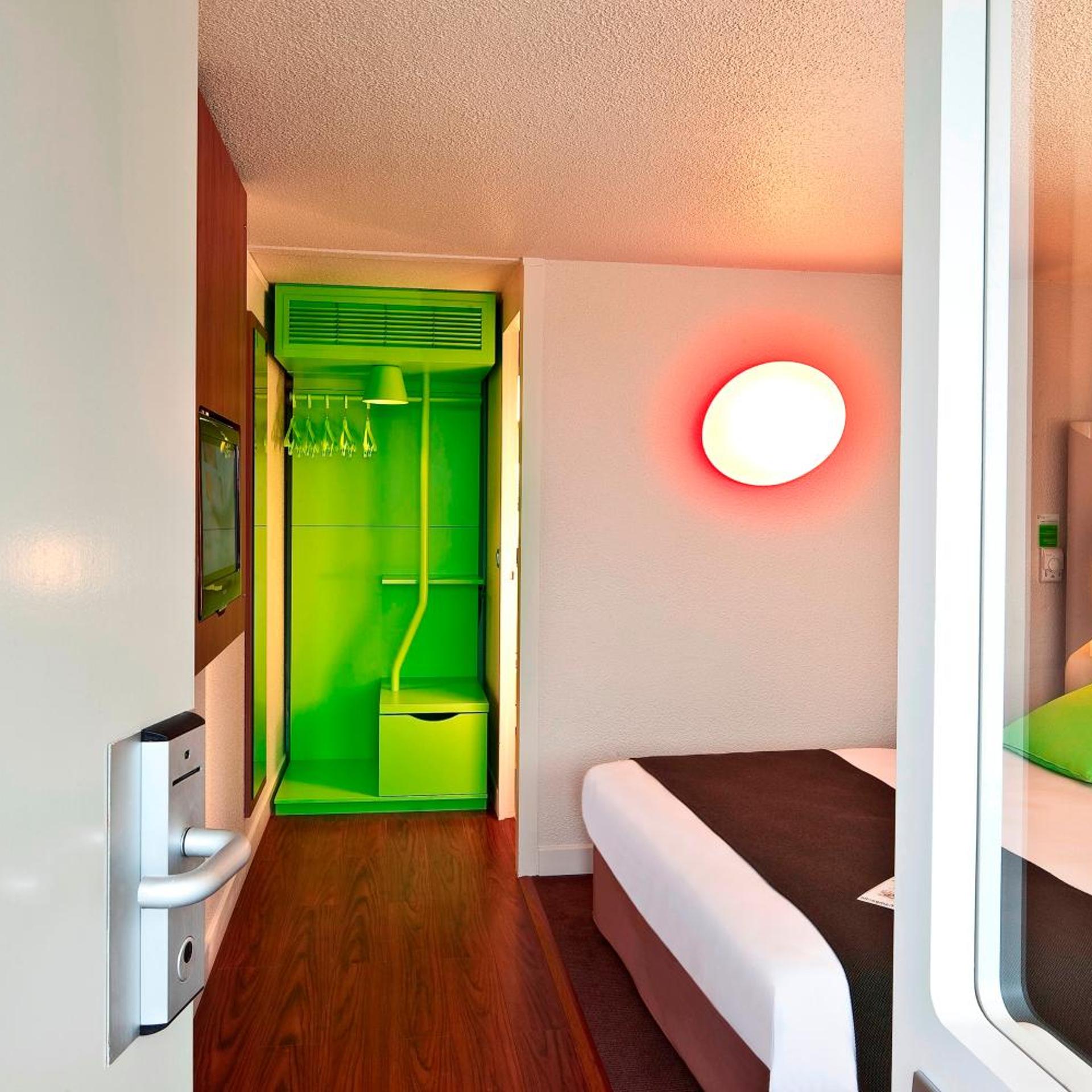 Next Generation, Double Bed، CAMPANILE GUERET 5/10