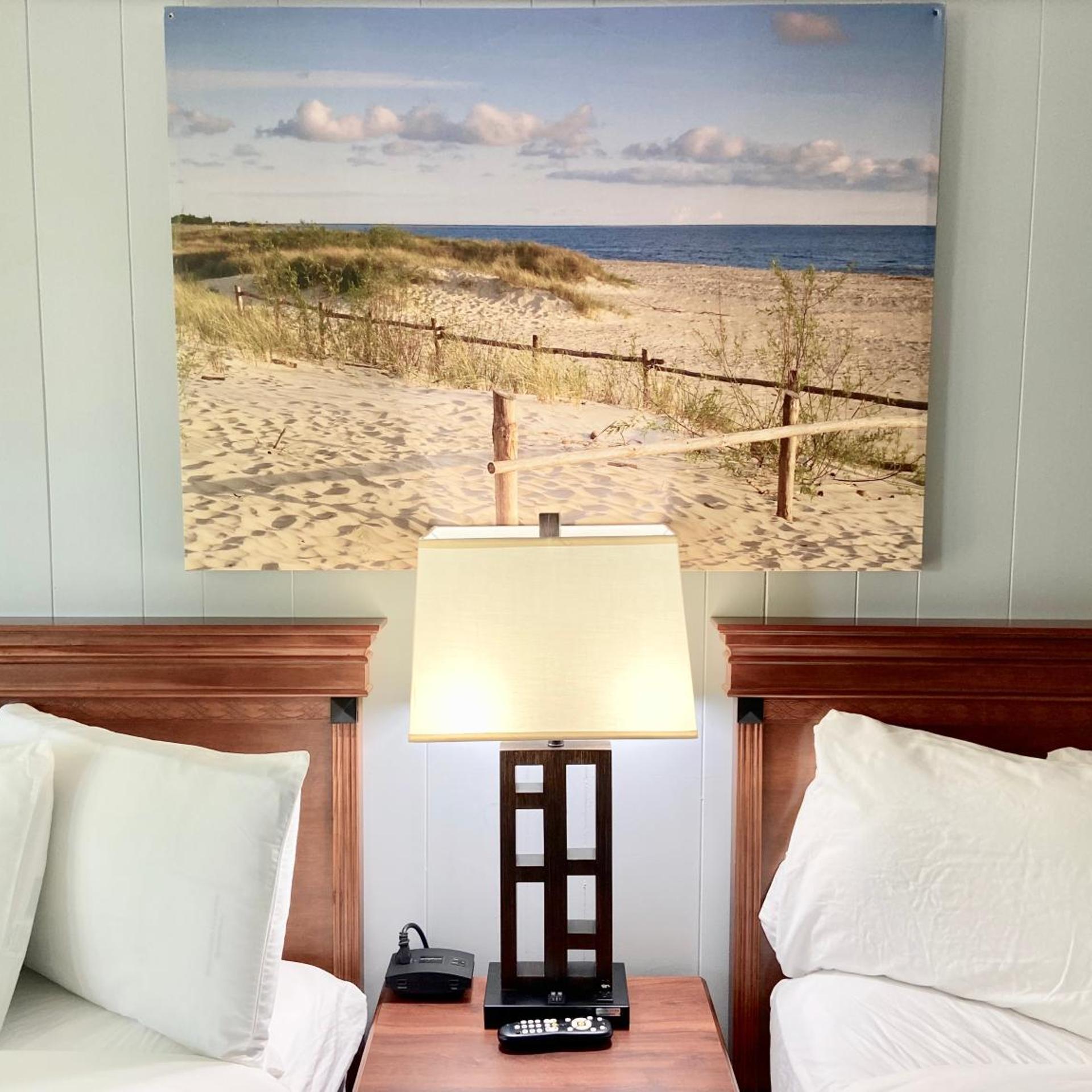 Elk Rapids Lakeshore Inn 21/42