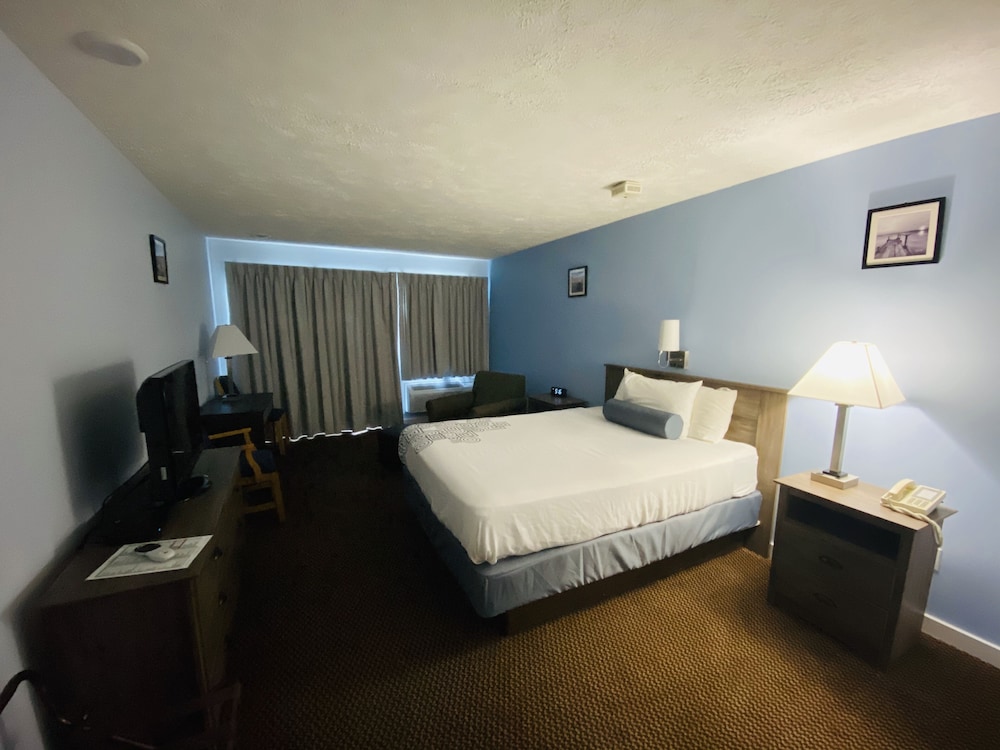 Fleetwood Inn Suites 19/51