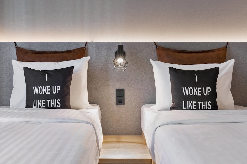 MOXY FRANKFURT CITY CENTER 9/45
