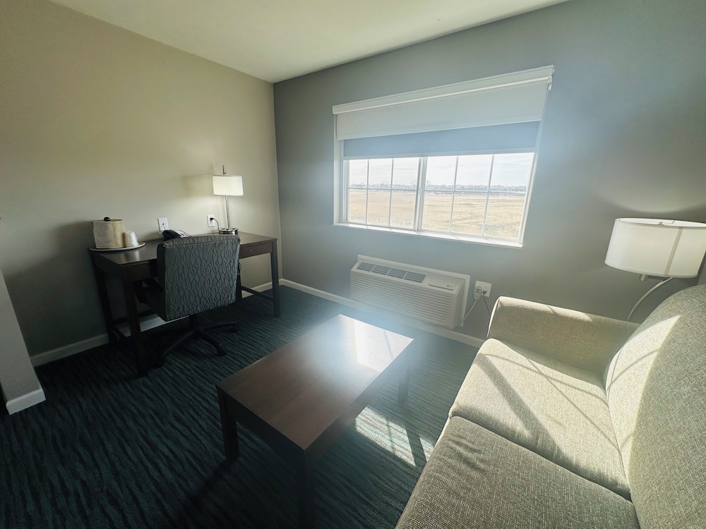 Countryside Suites Lincoln 18/40