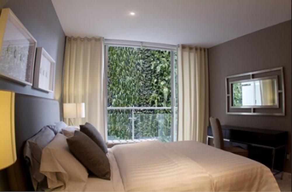 Pennsylvania Suites 26/53