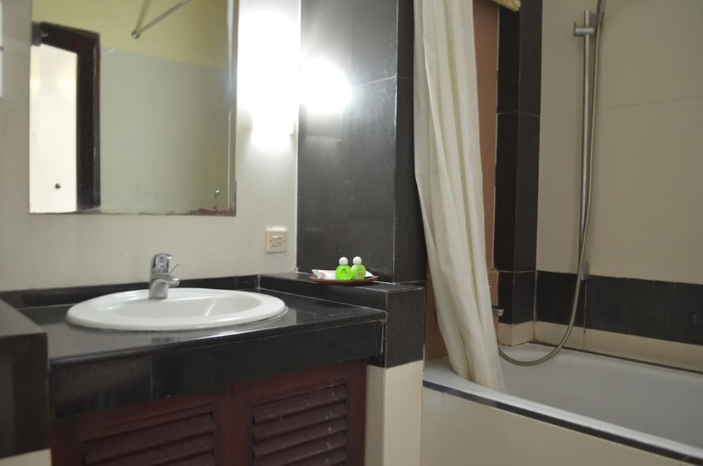 Nirmala Hotel And Convention Centre 63/66