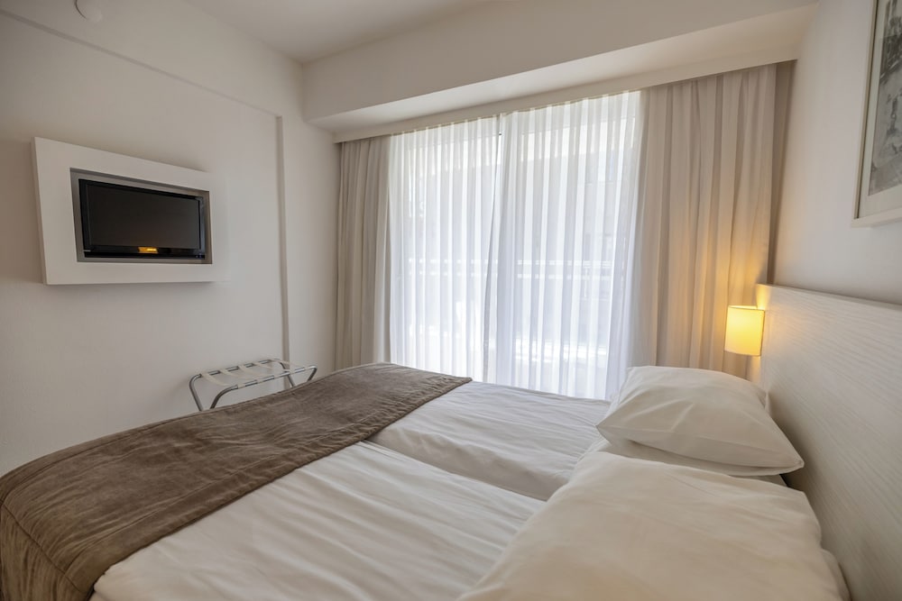 The Beachfront Hotel - Adults Only +16 10/49