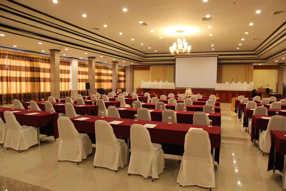 Golden Dragon Resort 37/43