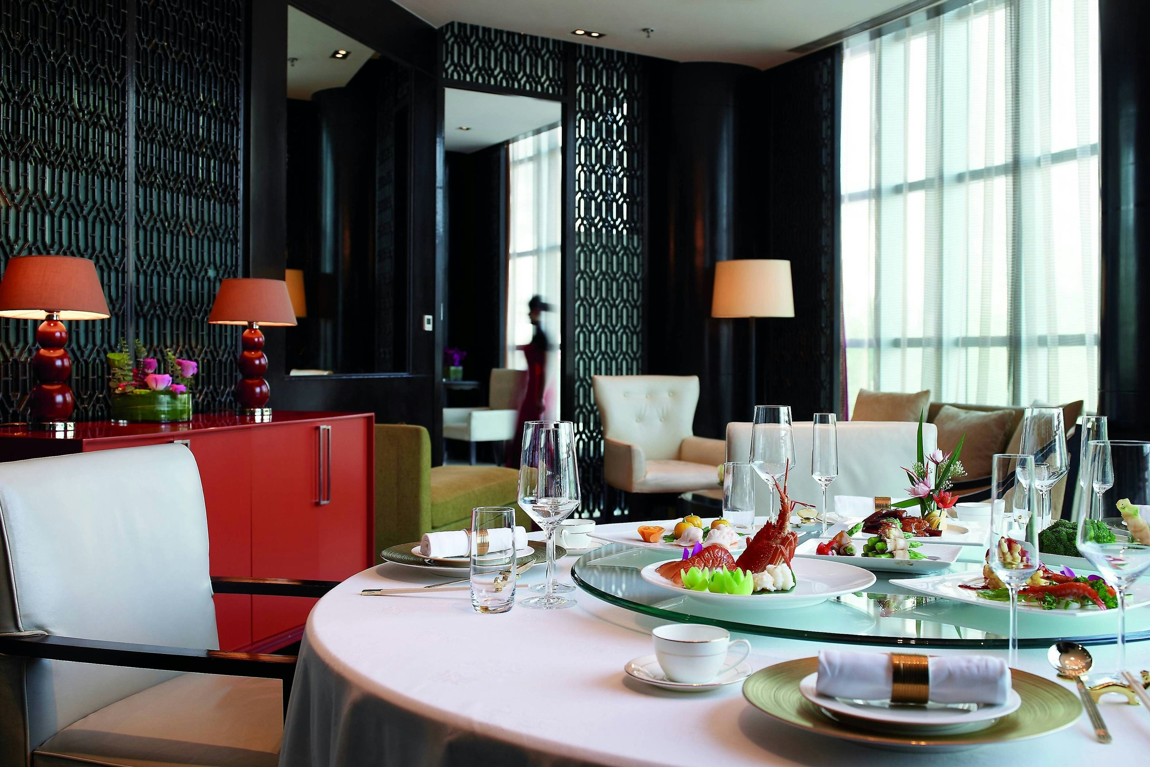 Ritz Carlton Financial Street 31/42